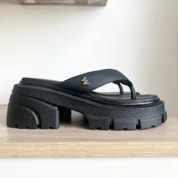 Dép sandal nữ THE QUEEN WOLF màu đen size 36