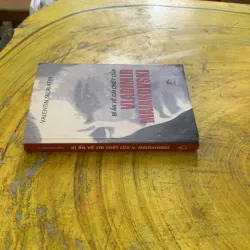 COMBO SỰ PHẢN BỘI CỦA GOOC-BA-TROP & BÍ ẨN VỀ CÁI CHẾT CỦA VLADIMIR MAIAKOVSKI 1009193