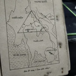 tiểu thuyết "Hoa Quỷ Tam Giác Vàng" của tác giả Bohuslav Snajder.  695788