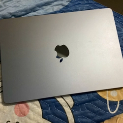 Macbook Air M2 + Apple + 13,6 inch + Xám + Đã sử dụng