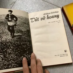 Bộ sách 2 tập Đất vỡ hoang - Mikhain Solokhop - nhà xuất bản cầu vồng 719633