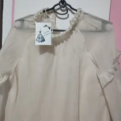 Áo voan 2 lớp đính ngọc trai ở cổ 1010204