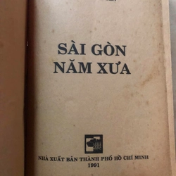 Lô sách khảo cứu của học giả Vương Hồng Sển 306438