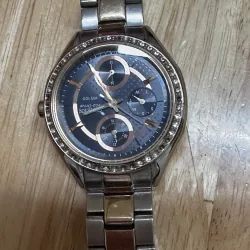 Đồng hồ nữ dây kim loại thể thao Quartz sang trọng, có đá đính quanh bezel 738415