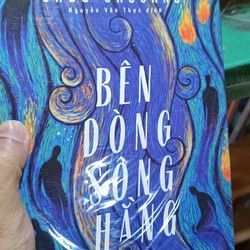 Sách Bên Dòng Sông Hằng