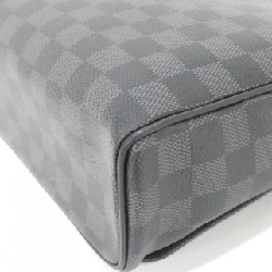 Túi đeo vai Louis Vuitton Damier Graphite District MM N41029 611881