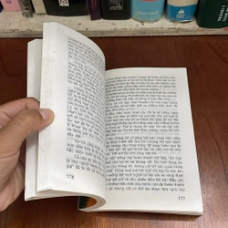 II Văn Học Nước Ngoài: Lớn Lên Trên Đảo Vắng - RUY ĐÔN VÍT XƠ - 1998 530455