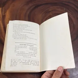 II Đối Thoại Và Tản Văn: Sự Kỳ Diệu Của Lịch Sử - Nam Hà - 2003 970761