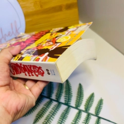 [Sách tiếng Anh 2hand] Like new 90% - The Candymakers - Wendy Mass 496935