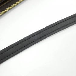 Túi xách đeo vai Louis Vuitton Monogram Giant Pochette Double Zip M69203 612423