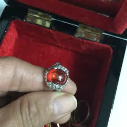 Nhẫn vừa bán vừa tặng 977319