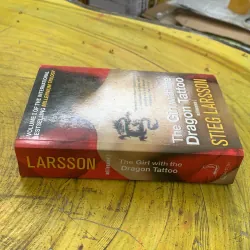 COMBO THE GIRL WITH THE DRAGON TATTOO & SIT, WALK, STAND 762281