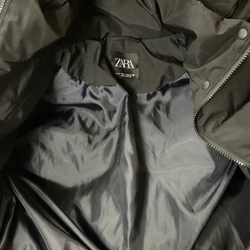 Áo phao nữ Zara 50-60kg màu đen chính hãng, áo mới tinh chưa mặc có mác 360573