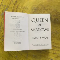 QUEEN OF SHADOWS- SARAH J. MAAS 937376