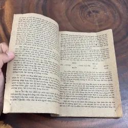 II Sách Hay: Lớn Lên Thành Người Hoặc Sự Ra Đời Của Nhân Cách - VALERIA MUKHINA - 1984 1008496