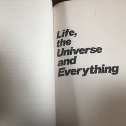 The Ultimate Hitchhiker's Guide to the Galaxy - Douglas Adams 69200