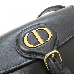 Túi xách vai Dior Bobby mới của Christian Dior S5713UMOL 611438