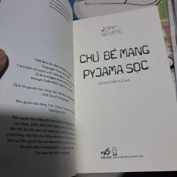 Chú bé pyjama sọc 934534