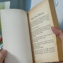 [XƯA] Walk Two Moons (1994) - Sharon Creech 1027573