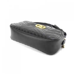 Túi đeo vai GG MARMONT 447632 DTD1T của Gucci 610657