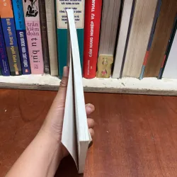 II Sách Lịch Sử: Hồ Chí Minh Với Nhân Dân Lào - 2005 800355