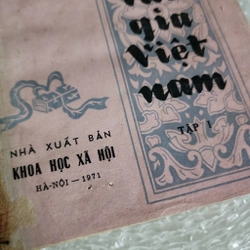 Lược truyện các tác gia Việt Nam | Trần Văn Giáp | 1971. 1972 528111