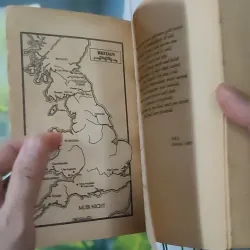 [MIỄN PHÍ BỌC SÁCH] [XƯA] Grail (1997) - Stephen R. Lawhead 1027585