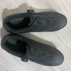 Giày đạp xe new size 40-42 500150