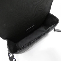 Túi đeo vai LV Aerogram Fastline Wearable Wallet M82085 của Louis Vuitton 612625