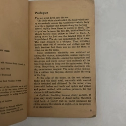 The man with the tiny head (Ngoại văn) 502100