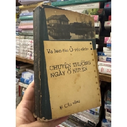 Chuyện thường ngày ở huyện - Valentin Ovetskin 128990