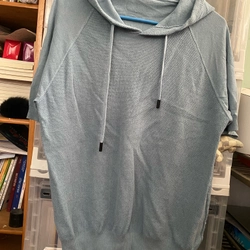 Áo nỉ tay ngắn có mũ, sz M, đã qua sd 473863