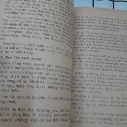 Tác giả HỒ CHÍ MINH- Về TƯ CÁCH người Đảng viên Cộng Sản. Nxb Sự Thật năm 1988 970853