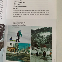 Hồi ký du lịch Ngày mai vẫn là tuổi trẻ + bookmark và postcard còn mới 462154