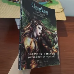 Chạng Vạng (Twilight) của Stephenie Meyer.  572692