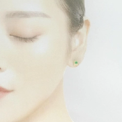 K18YG Bông tai Ngọc lục bảo 0.38CT - Hàng hiệu Chính hãng 877008