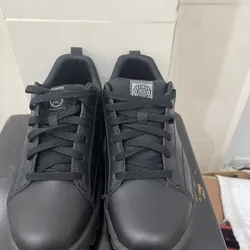 Giày Skechers màu đen - còn mới 698695