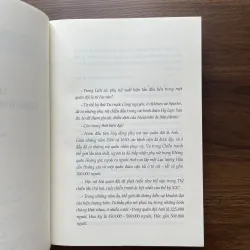 Chiến trang không có một khuôn mặt phụ nữ - Svetlana Alexievich 1005407