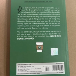 Đến starbucks mua cà phê cốc lớn 471063