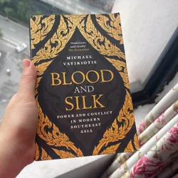 Sách Blood and Silk (tiếng Anh) 687876