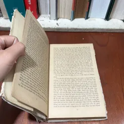 Văn Học Nước Ngoài: Câu Chuyện Một Tấm Bia _ Gắng Sống Đến Bình Minh - Vaxin BưCốp - 1985 751001