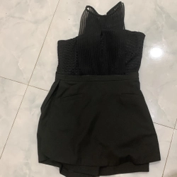 Đầm màu đen size s mới 