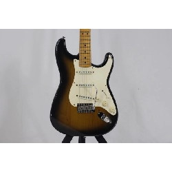 ＦＥＮＤＥＲ ＣＵＳＴＯＭ ＳＨＯＰ ５７ ＳＴＲＡＴＯＣＡＳＴＥＲ - Hàng hiệu Authentic