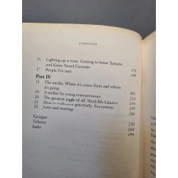 LIVING LARGE : The World of Harold Mitchell 186129