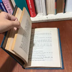 II Sách Phật Giáo: Thoát Vòng Tục Luỵ - Tinh Vân - Quảng Độ (Dịch) - 1974 738218