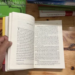 II Tiểu Thuyết Lịch Sử: Ngàn Mặt Trời Rực Rỡ - KHALED HOSSEINI - 2018 699417