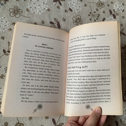 Sách ngoại văn That's Life, Samara Brooks, Used, Chapter Book 444125