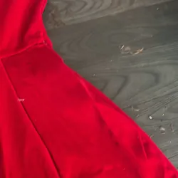 Sét váy đỏ sơ mi trắng  793087