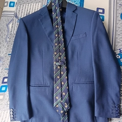 Bộ vest mua tại Adam Store