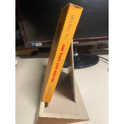 Đời Thực Của Hậu Phi-Tác giả Hướng Tư- NXB văn hoá thông tin-Năm XB 2002- sách qua sử dụng còn tốt 444476